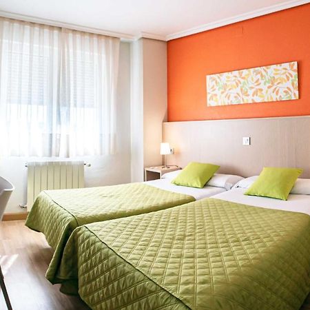 Ok Hotel La Basilica Вента-де-Баньос Экстерьер фото