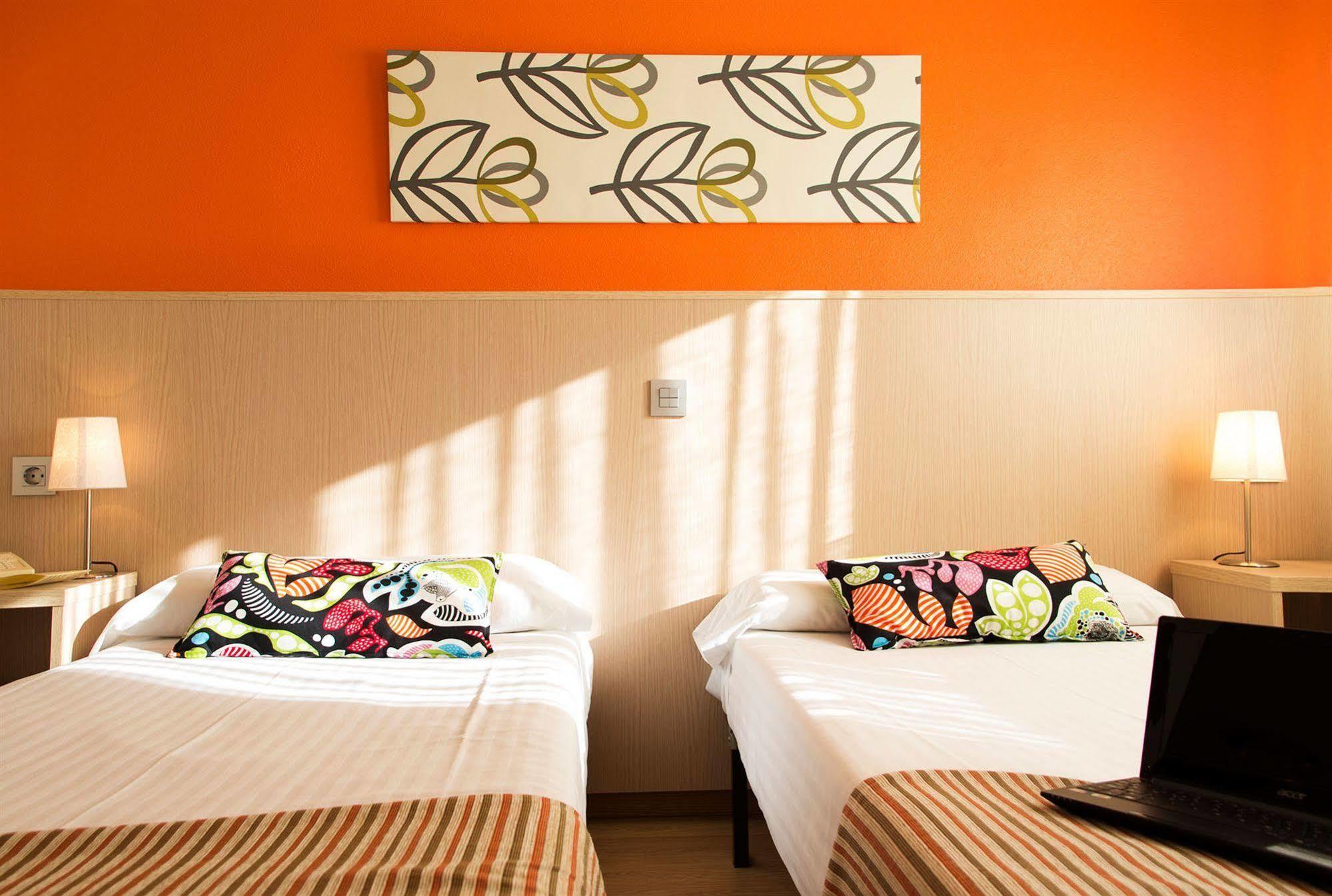 Ok Hotel La Basilica Вента-де-Баньос Экстерьер фото